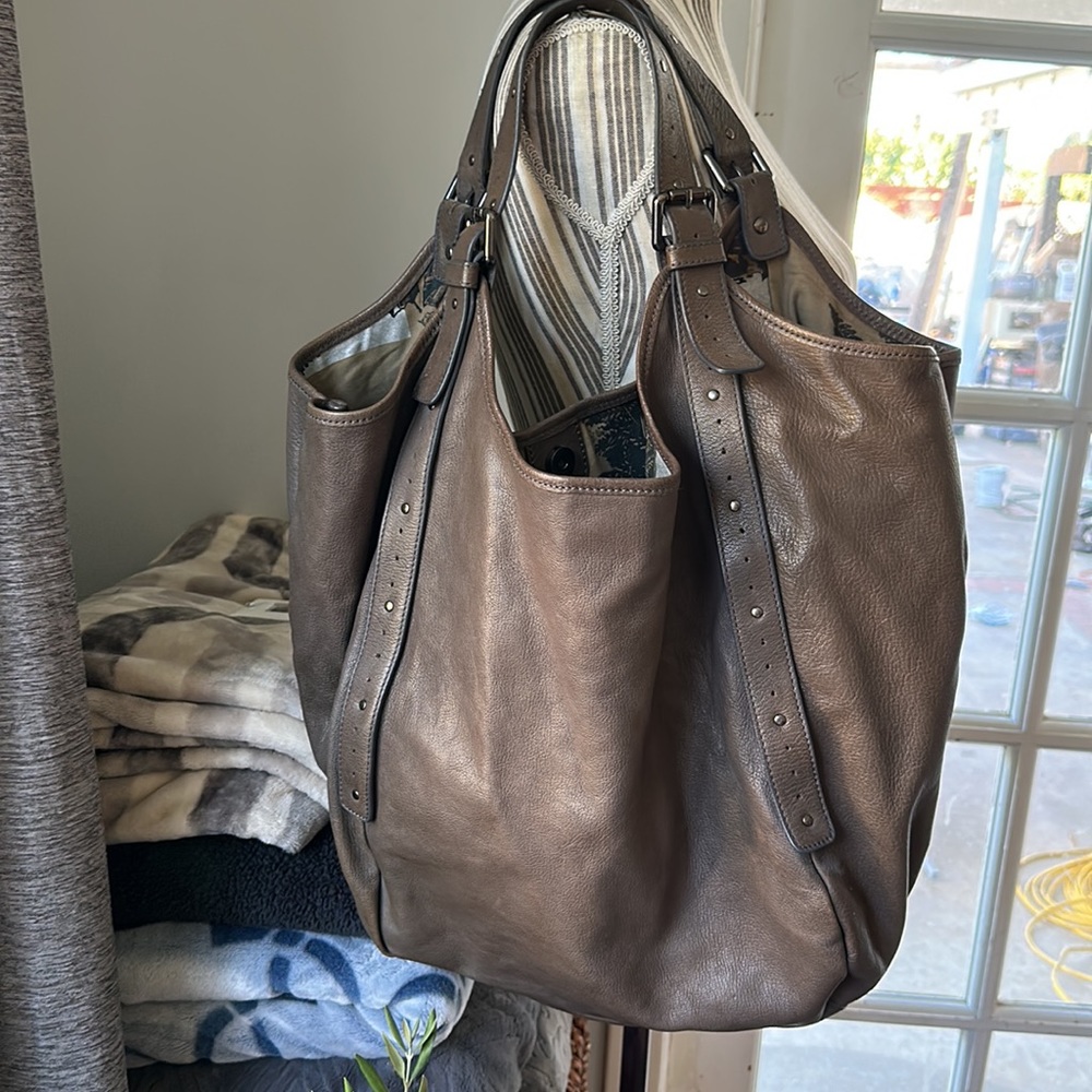 Extra large hobo style bag by Cynthia Vincent!